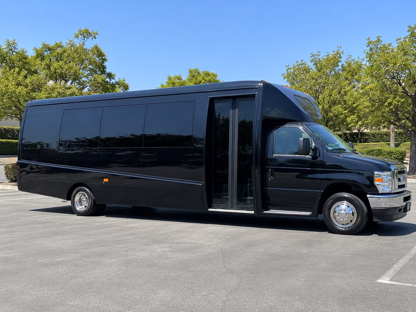easily book transportation for your next concert or music festival 1
