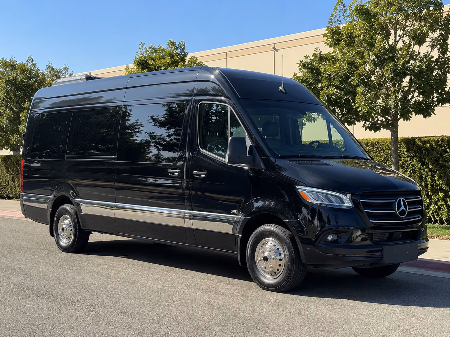livonia sprinter van with driver