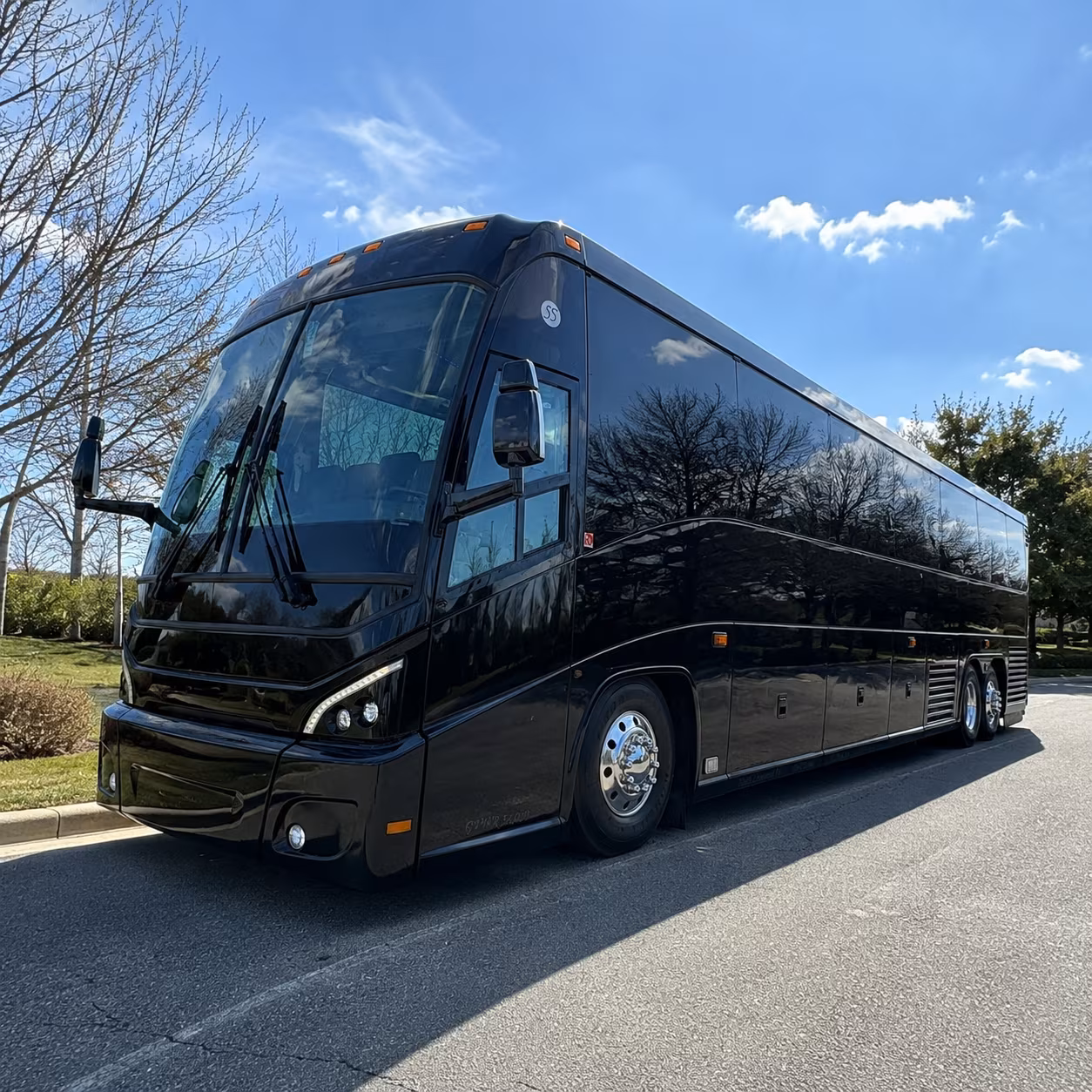 livonia wine tour charter bus rental